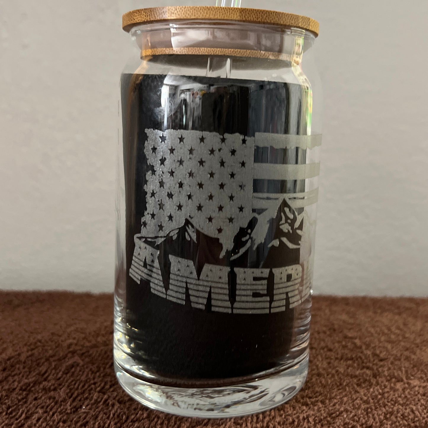 AMERICA - Engraved Glass Can