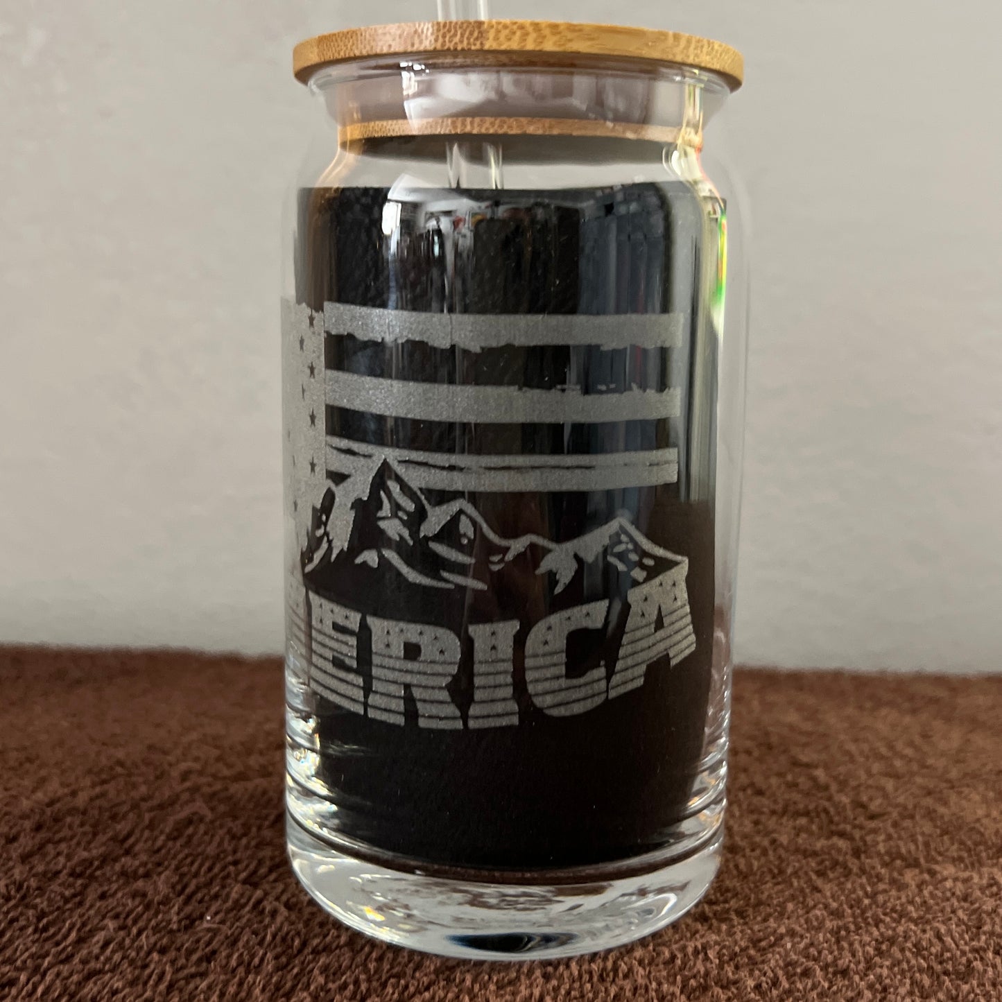 AMERICA - Engraved Glass Can