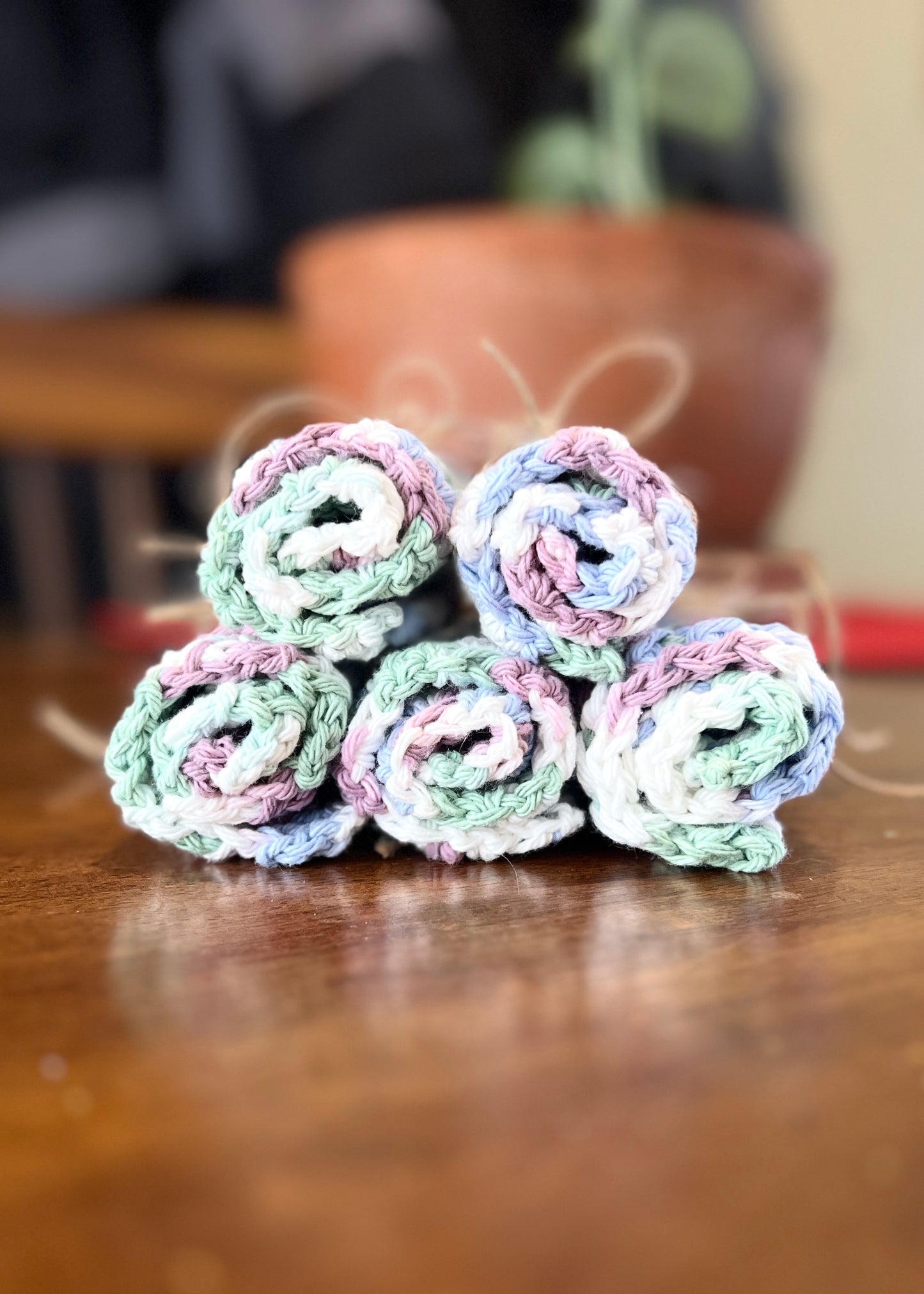 Hand-Crocheted Cotton Dishcloth – 8.5"x8.5" (Color=Freshly Pressed)