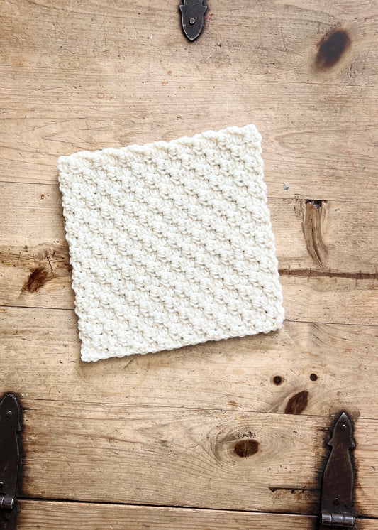 Hand-Crocheted Acrylic Dishcloth/Cream – 8.5"x8.5"