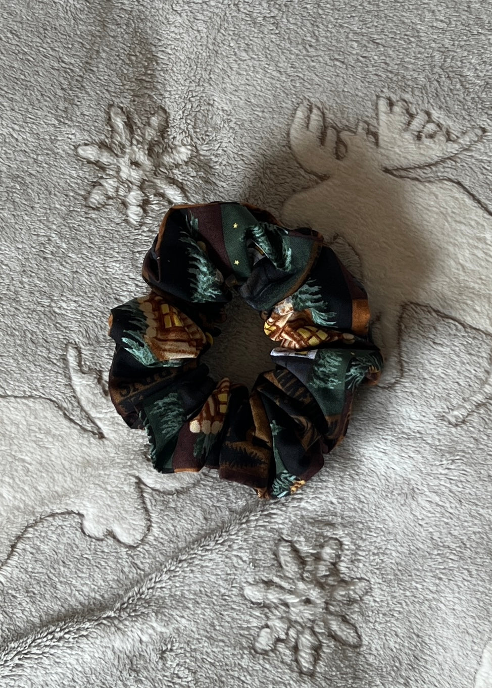 Moose Lake Scrunchie – Rustic Cabin Print Hair Accessory